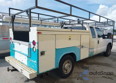 2015 Ford F250 Xl z USA, uszkodzony, nr VIN 1FT7X2AT2FEA31504